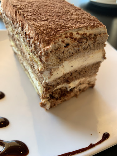 Mia's Bakery & Coffee Shop - Madison Heights