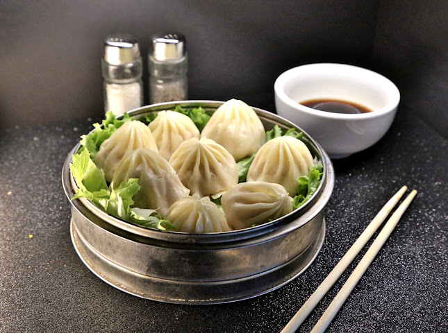 Hunan's Bistro & Sushi - Hospitality and gastronomy