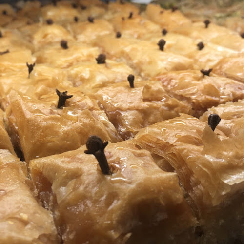 3302 Ditmars Blvd, Queens, NY 11105, United States