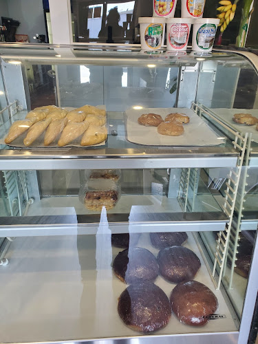 The Blue Hole Restaurant Belizean Caribbean Cuisine - Gardena