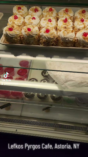 Opinii despre Lefkos Pyrgos Cafe în New York - Hospitality and gastronomy