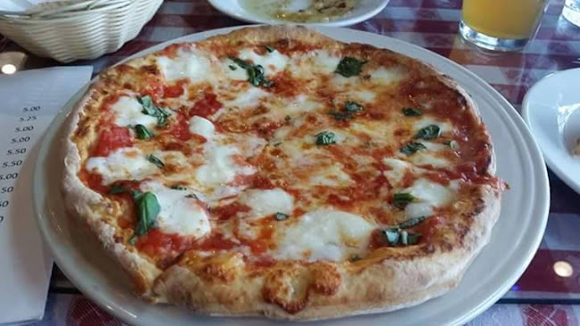 Comentarii opinii despre Bella Napoli Italian Bistro