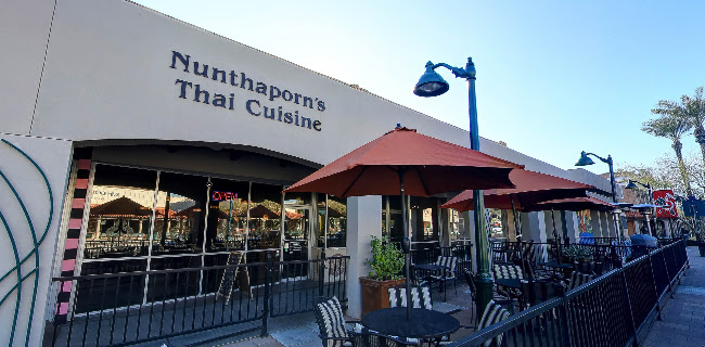 Comentarii opinii despre Nunthaporn's Thai Cuisine