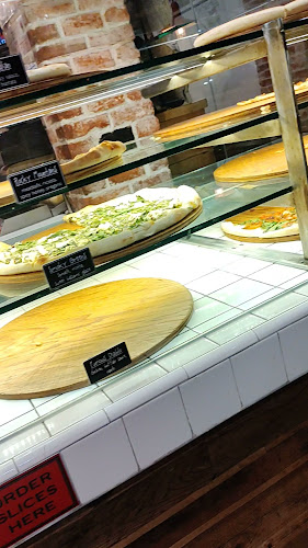 Opinii despre Mr. Moto Pizza - Pacific Beach în San Diego - Hospitality and gastronomy