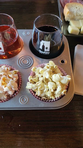 Opinii despre GenuWine Arizona în Phoenix - Hospitality and gastronomy