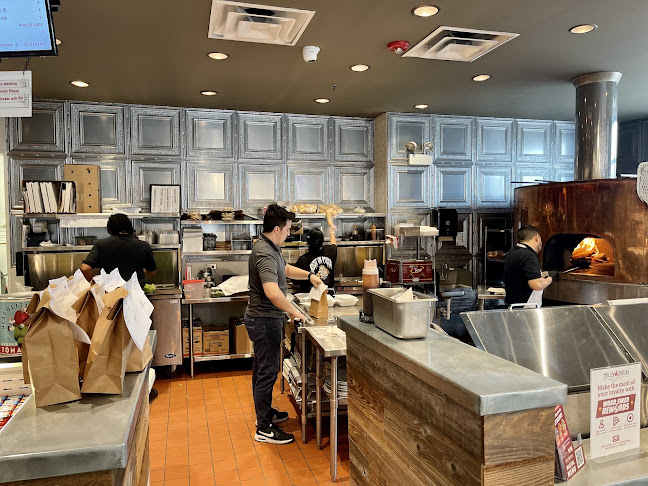 Billy Bricks - Lombard Yorktown - Hospitality and gastronomy