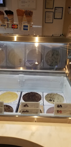 Montgomery Mall, 7101 Democracy Blvd Westfield, 7101 Democracy Blvd #1090, Bethesda, MD 20817, United States