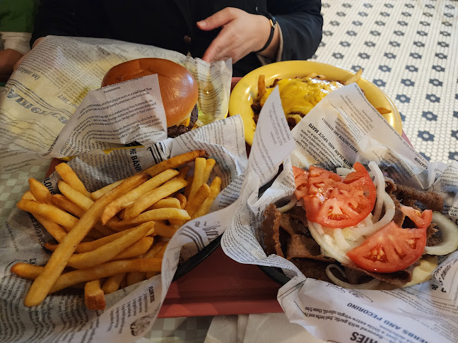 132 E Golf Rd, Arlington Heights, IL 60005