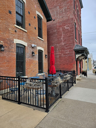 charlottescoffeehouse.com