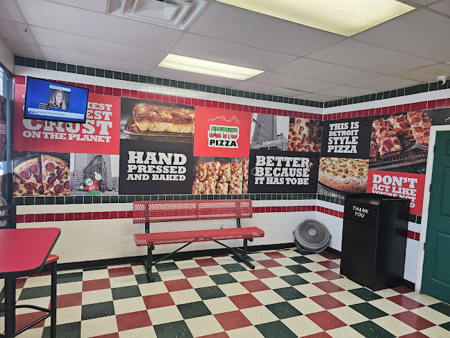 Jet's Pizza - Hospitality and gastronomy