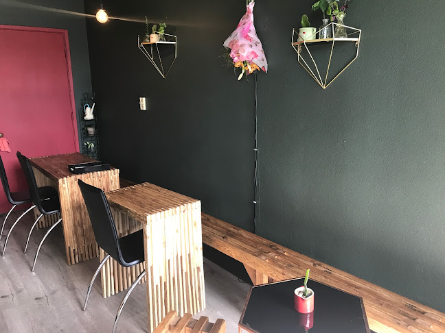 Makario Coffee Roasters - Everett