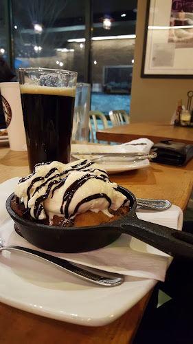 Billy Bricks - Lombard Yorktown - Hospitality and gastronomy