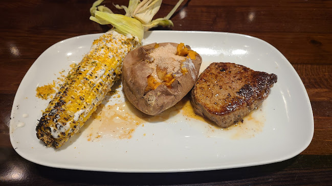 LongHorn Steakhouse - Hospitality and gastronomy