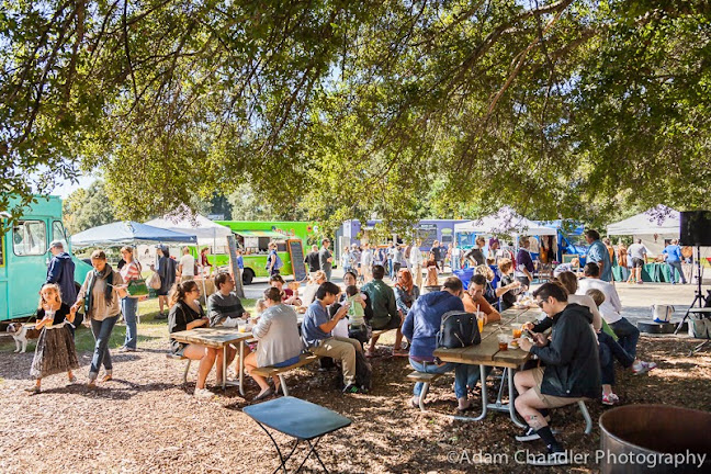 sundaybrunchfarmersmarket.com