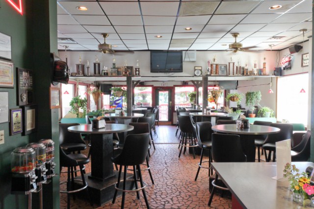 Mo's Pizza - Hospitality and gastronomy