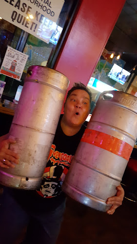 White Horse Inn - Oakland