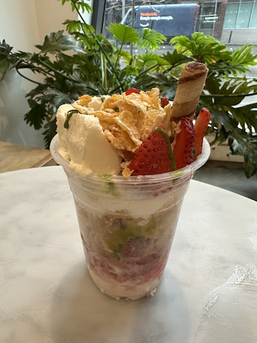 10451 NE 2nd St, Bellevue, WA 98004