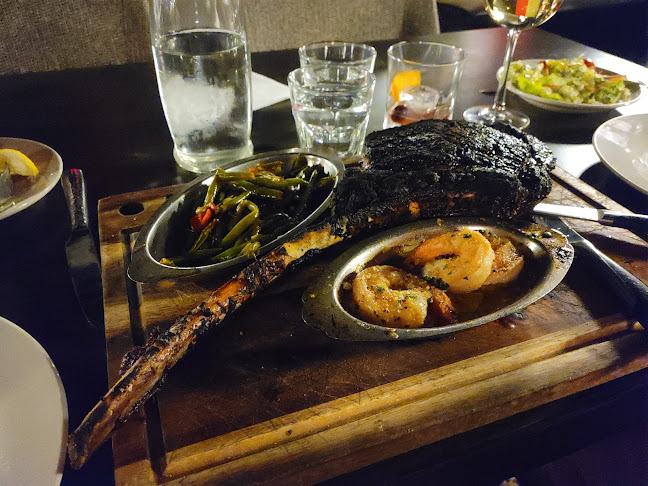 Beau & Mo's Italian Steakhouse - Hospitality and gastronomy