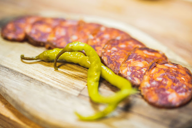 crudo nudo - Hospitality and gastronomy