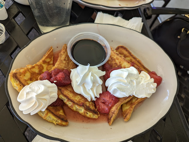 Opinii despre Sterling's Famous Steak Seafood & Salad Bar - On The River în Richland - Hospitality and gastronomy