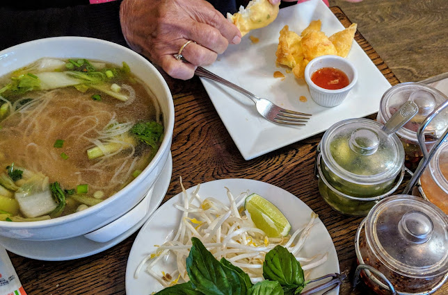 Opinii despre Zaap Lai Thai and Lao Cuisine în Johnson City - Hospitality and gastronomy