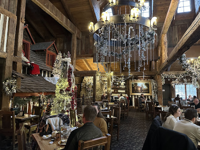 1298 Friess Lake Rd, Hubertus, WI 53033