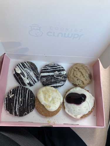 Opinii despre Crumbl Cookies - The Forum în San Antonio - Hospitality and gastronomy