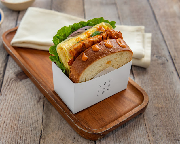 Opinii despre Semicolon Cafe în Bellevue - Hospitality and gastronomy