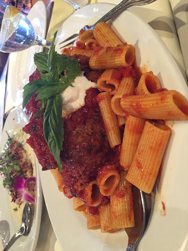 Luigi di Roma Italian Ristorante - Hospitality and gastronomy