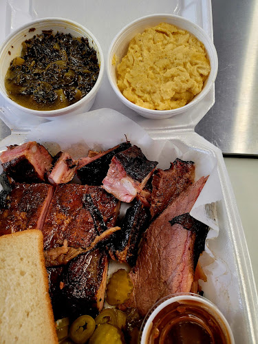 Nauling's Texas BBQ & Soul Food - Topeka