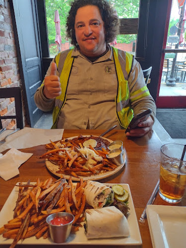 256 Spring St, Jeffersonville, IN 47130