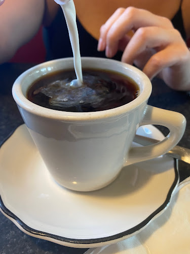 9206 N Milwaukee Ave, Niles, IL 60714