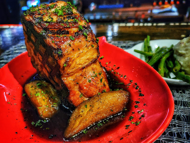 Beau & Mo's Italian Steakhouse - Hospitality and gastronomy