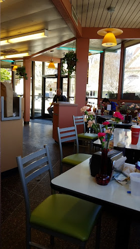 Nation's Giant Hamburgers & Great Pies - Napa