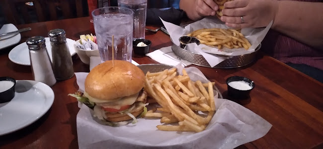 Claim Jumper Restaurants - Hospitality and gastronomy