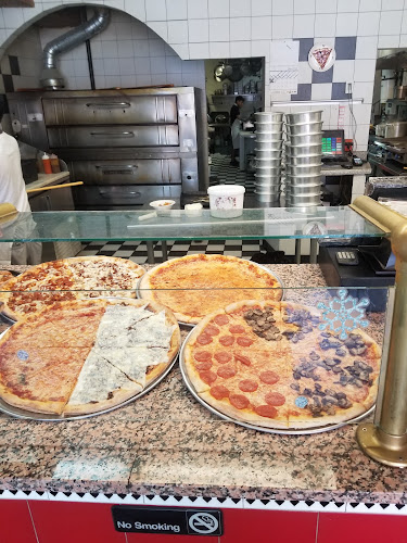 Reviews of Pina's Pizza in Philadelphia - Hospitality and gastronomy