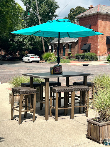 https://oldmohawktavern.com/