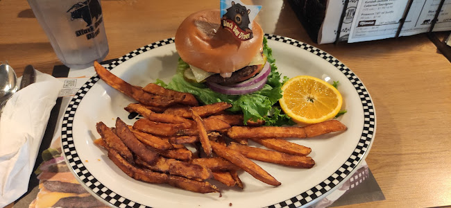 Black Bear Diner Porterville - Hospitality and gastronomy