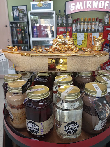 Comentarii opinii despre Jay Discount Beverage and Liquor