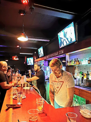 White Horse Inn - Oakland