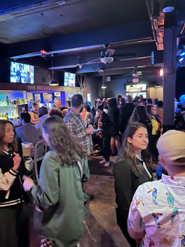 White Horse Inn - Oakland