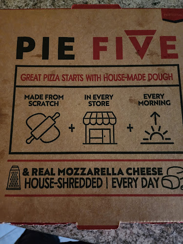 Pie Five Pizza - Hospitality and gastronomy