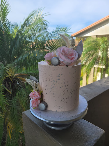 Wanna's Cakes & Cupcakes Open Times