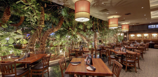 Claim Jumper Restaurants