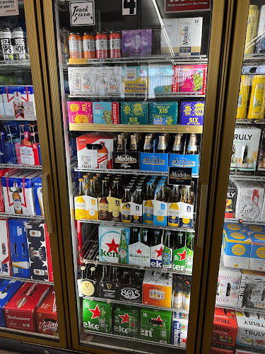 Shortstop Food & Liquor Open Times