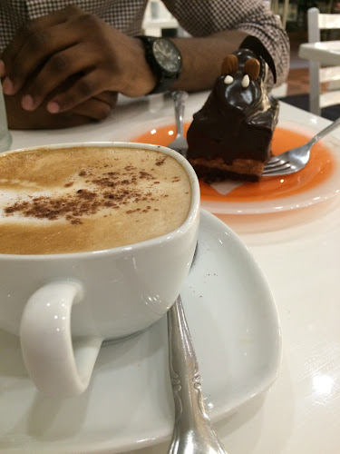 Lefkos Pyrgos Cafe - New York