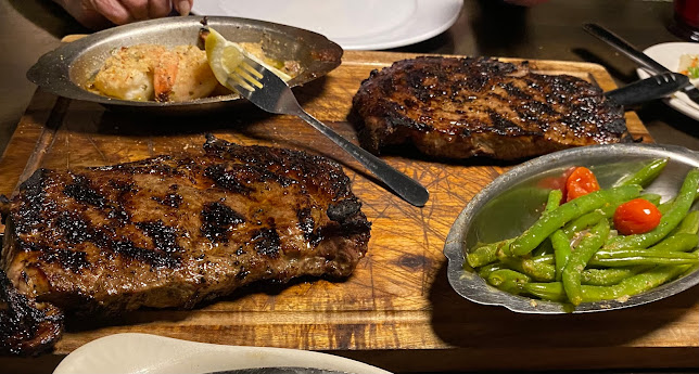 Beau & Mo's Italian Steakhouse