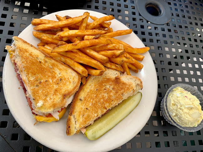 Comentarii opinii despre Mariah's Westwind Restaurant