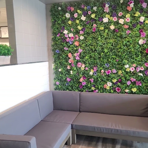 Opinii despre Cup of Cha Tea House în Upland - Hospitality and gastronomy