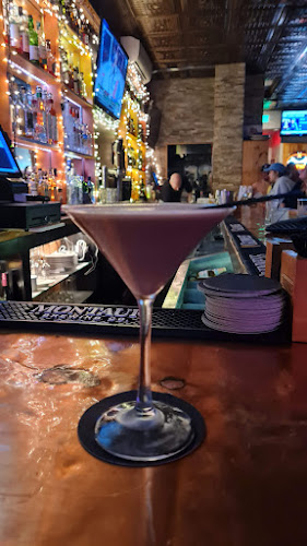 Henry’s - Bronxville